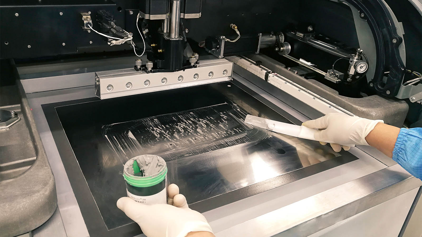 Stencil printing a PCB board with solder paste